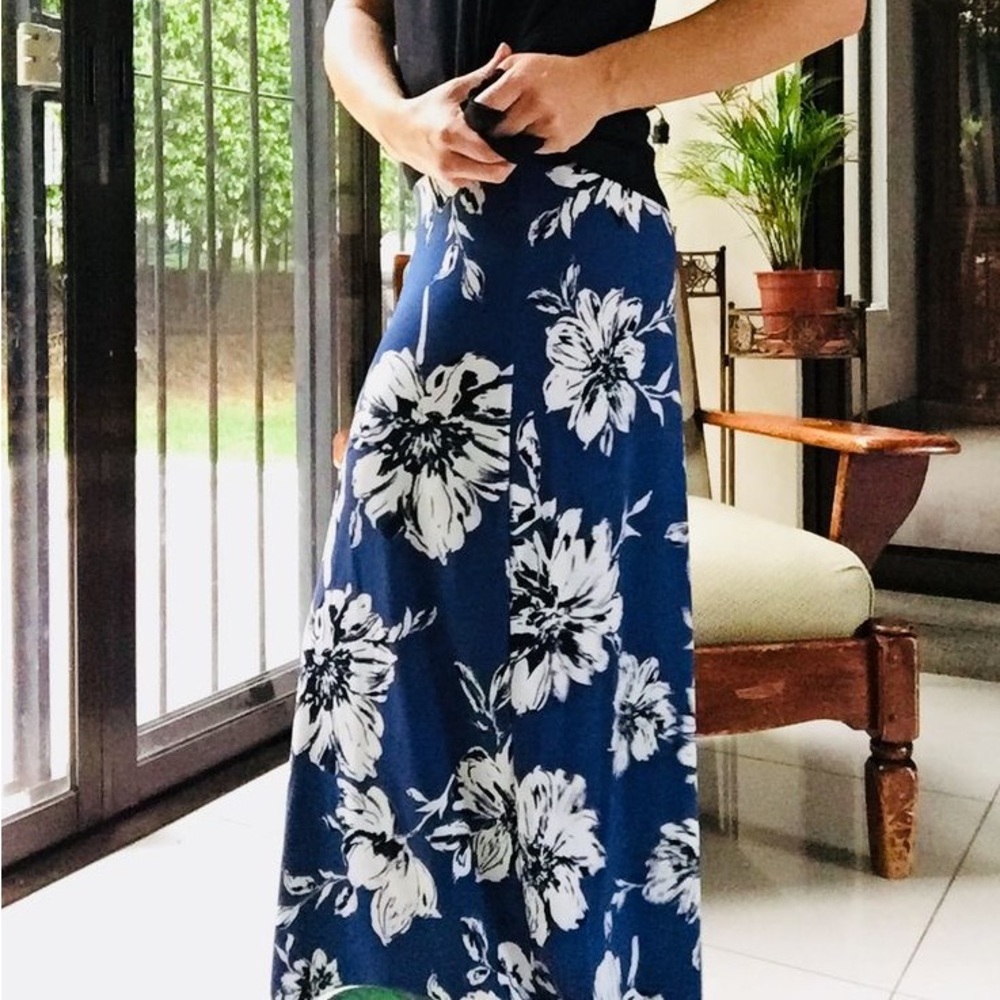 Delina Blue Floral Maxi Skirt